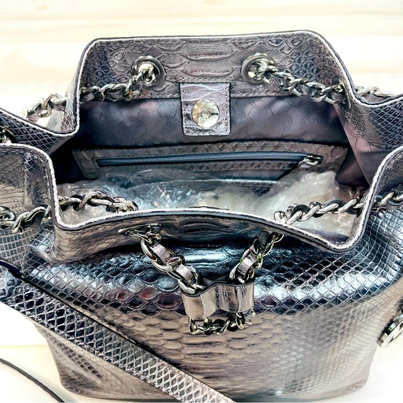 Michael Kors NWOT Frankie Silver Metallic Python Embossed Shoulder Crossbody Bag - Picture 4 of 8